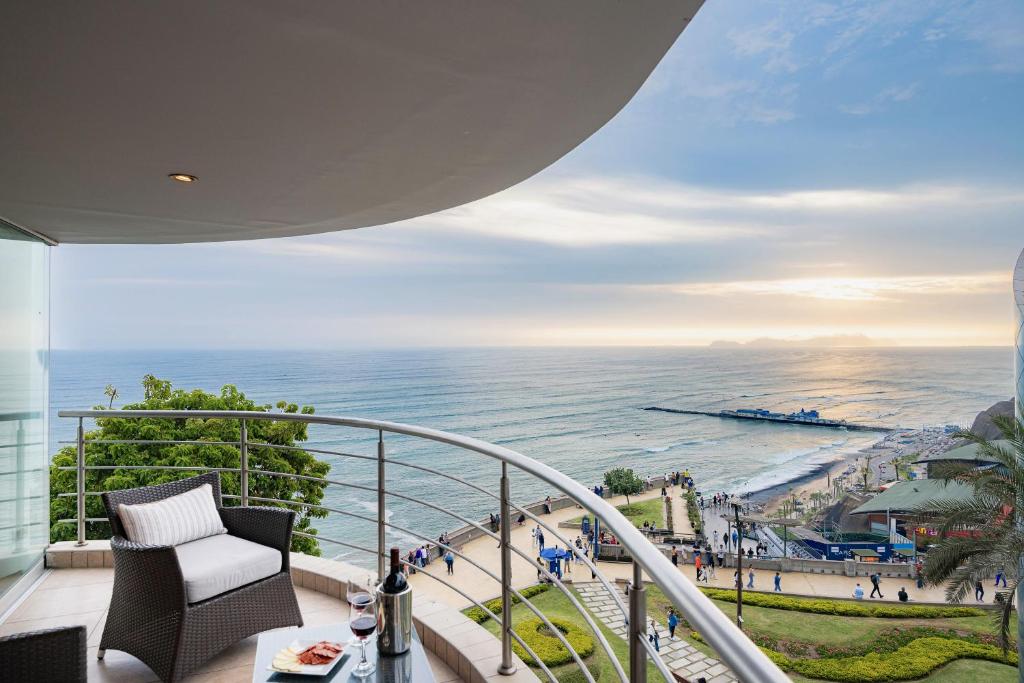 ALU Luxe - Premium Oceanfront Apartments Larcomar - 3