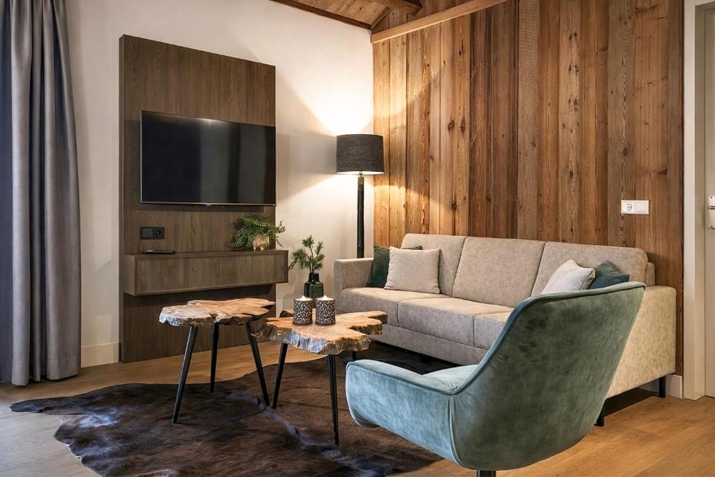 Stylish Loft Apartment with Mountain View near the Lake - 2