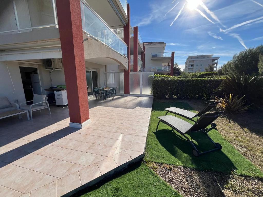 Apartment with private garden, Pool & beach 150 m - 4