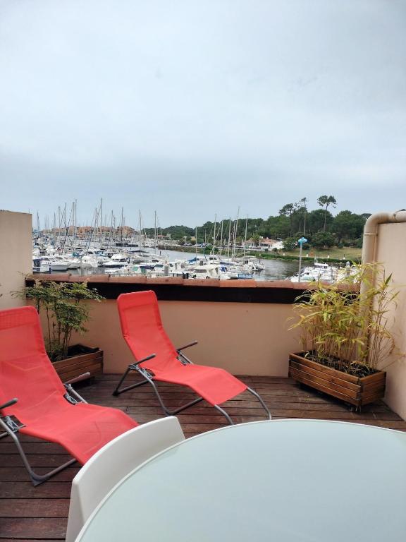 T2 Capbreton vue sur le port - 1