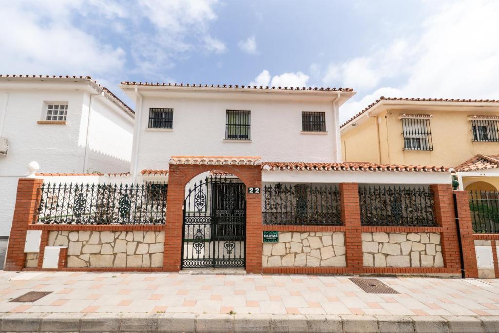 Casa familiar en segunda linea playa con Parking - 1