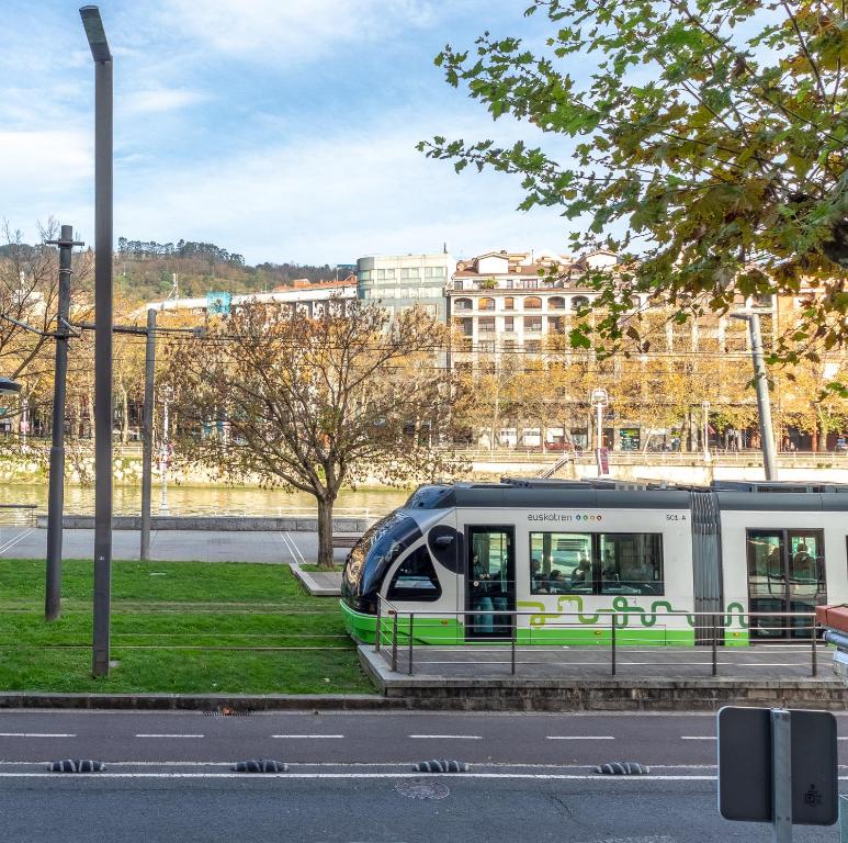 Sobre la Ría de Bilbao, vistas excepcionales - 5