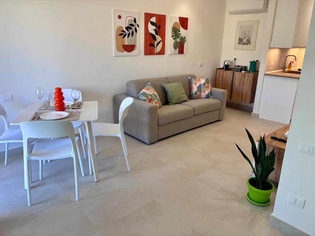Altamarea Apartment with Pool in La Maddalena - 4