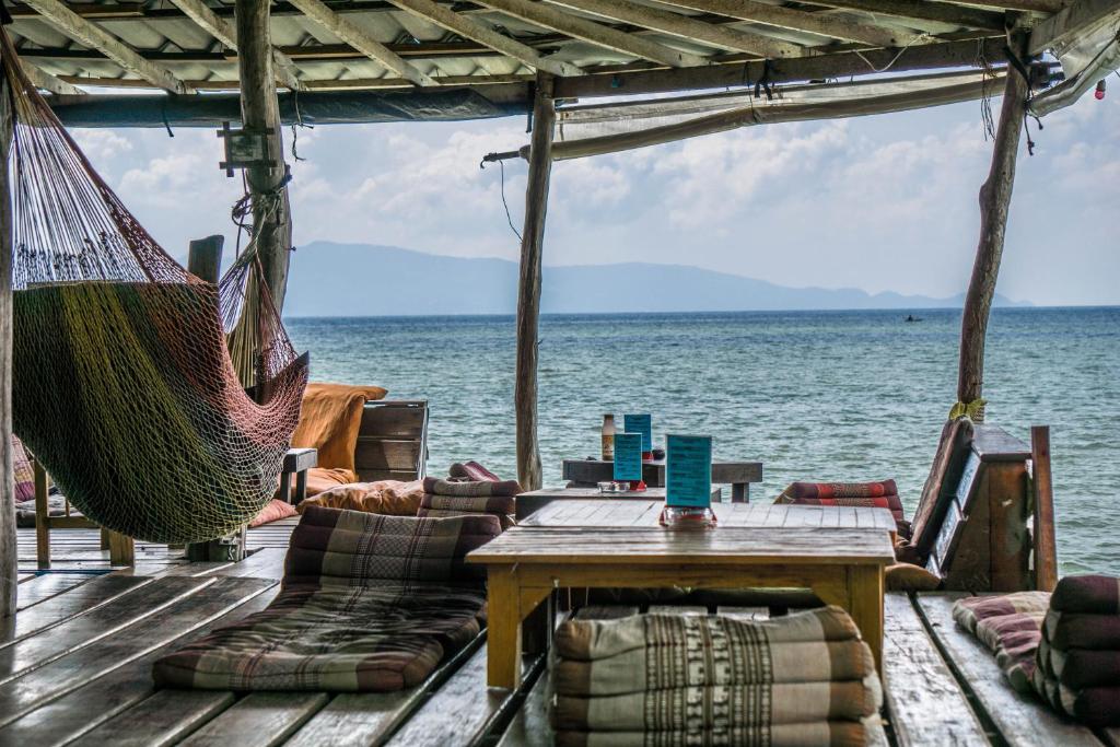 Two Rocks Bungalows — Hotel in Ko Pha-ngan