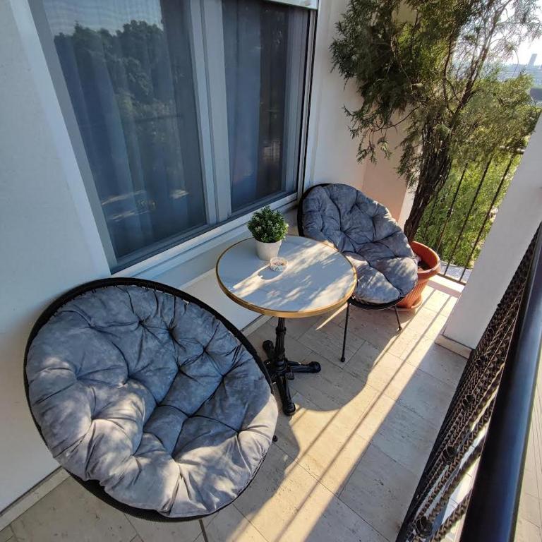 EMEM 2 - City View Apartment - 5