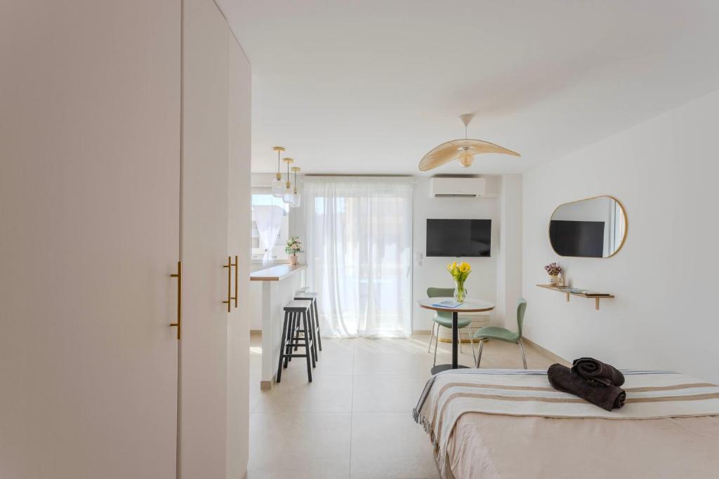 Studio lumineux VUE MER - NEUF entre Monaco-Menton - WIFI - 4