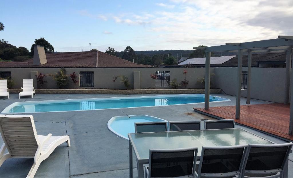 スイミングプール