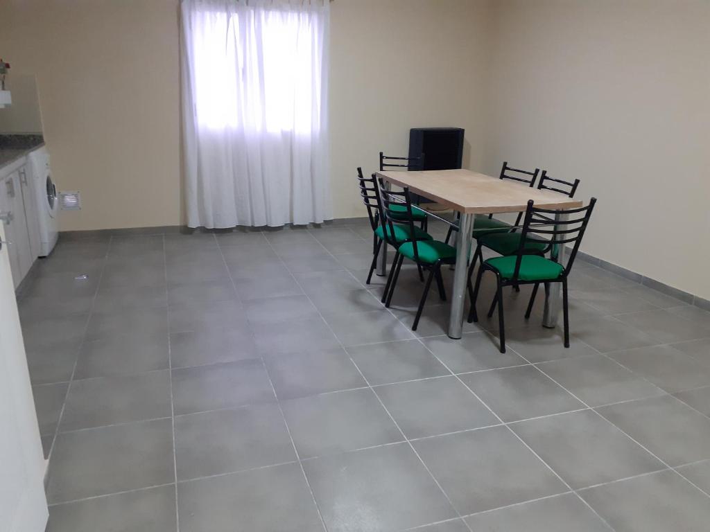 Apartamentos Los Álamos - Aeropuerto - 2