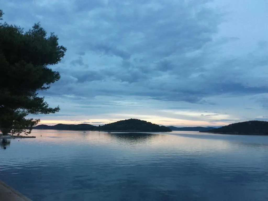 Pansion Alen - Dugi otok, hotel in Luka