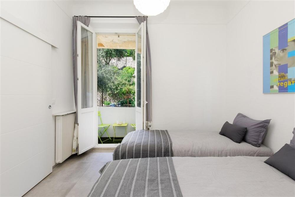 Central Charm space and calm sea view - 4