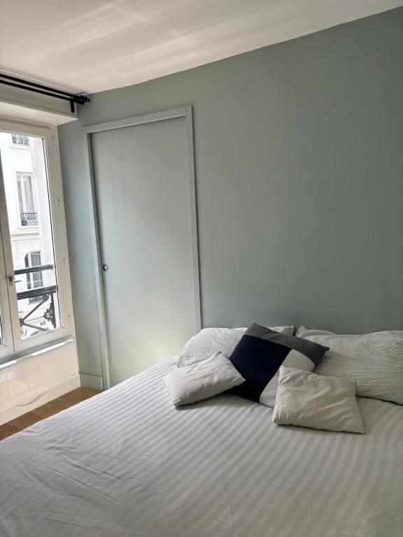 Bright apartment near the Eiffel Tower - 2