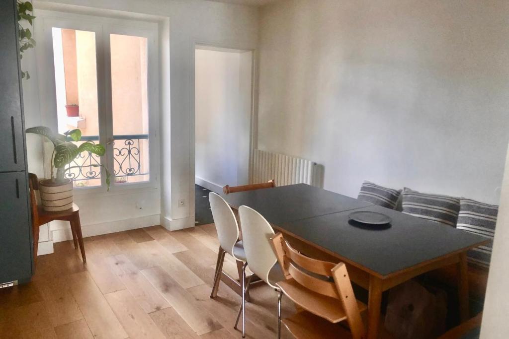 Bright apartment near the Eiffel Tower - 1
