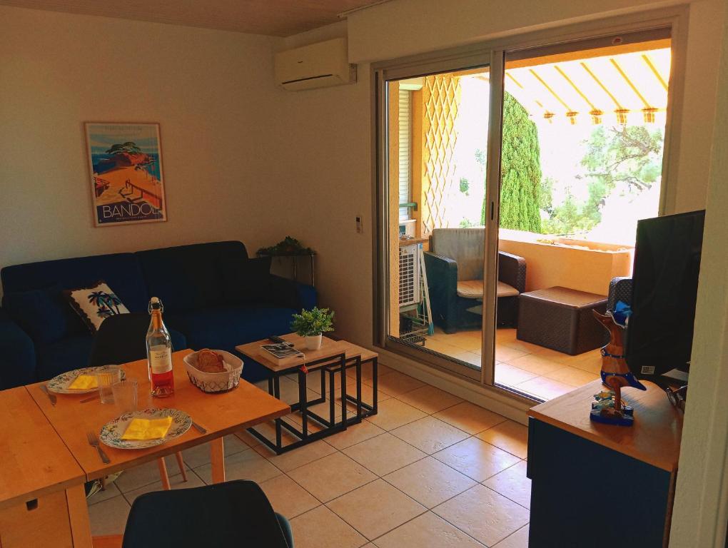 Joli T2 climatisé avec terrasse et piscine, Wifi - 2