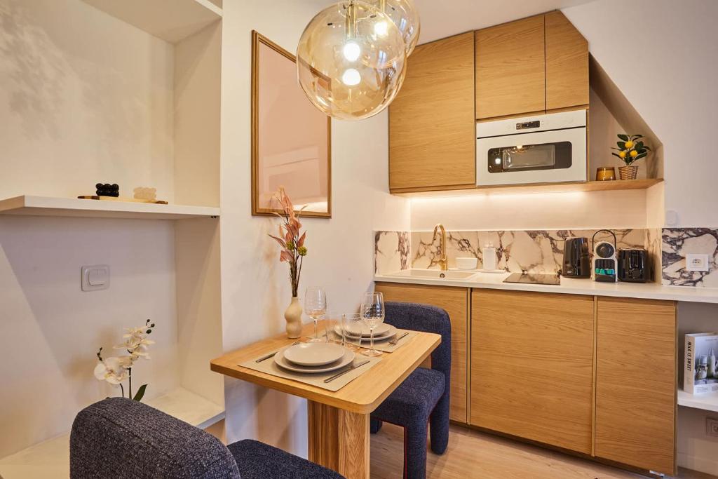 A charming haven in the heart of Montmartre - 2