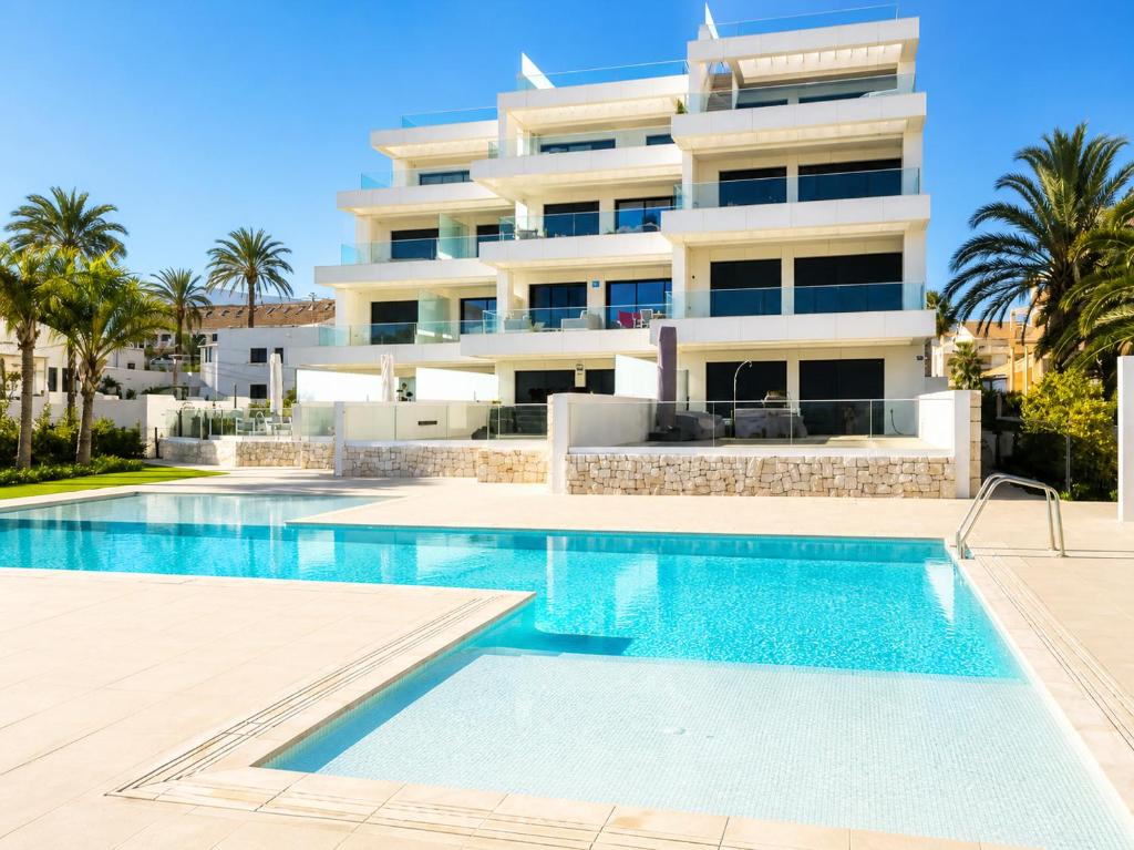 Apartamento Albamar II en Dénia, con piscina, vistas al mar y acceso directo la playa by Family Homes Rentals - 3