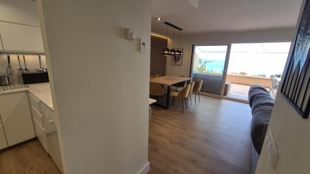 Espectacular Duplex en Primera Linea de Mar - 4