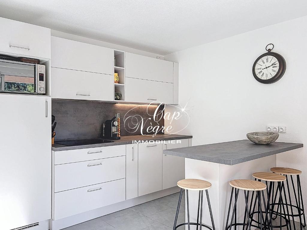 Appart T2 cabine rénové pour 4p avec jardin, résidence avec piscine à 750m de la plage de Cavalière - 5