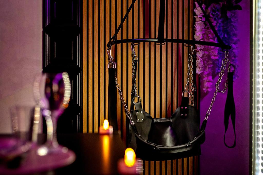 Love Room avec Jacuzzi Privatif à Perpignan centre 10mn des plages - 5