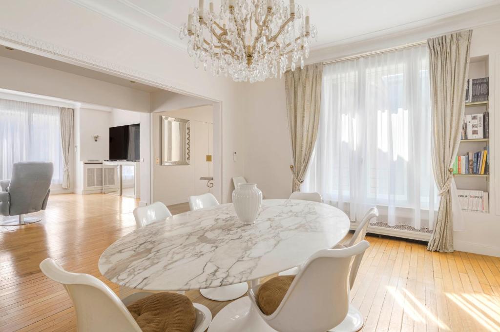 Appartement Spacieux 8P AC Paris 16eme - 2