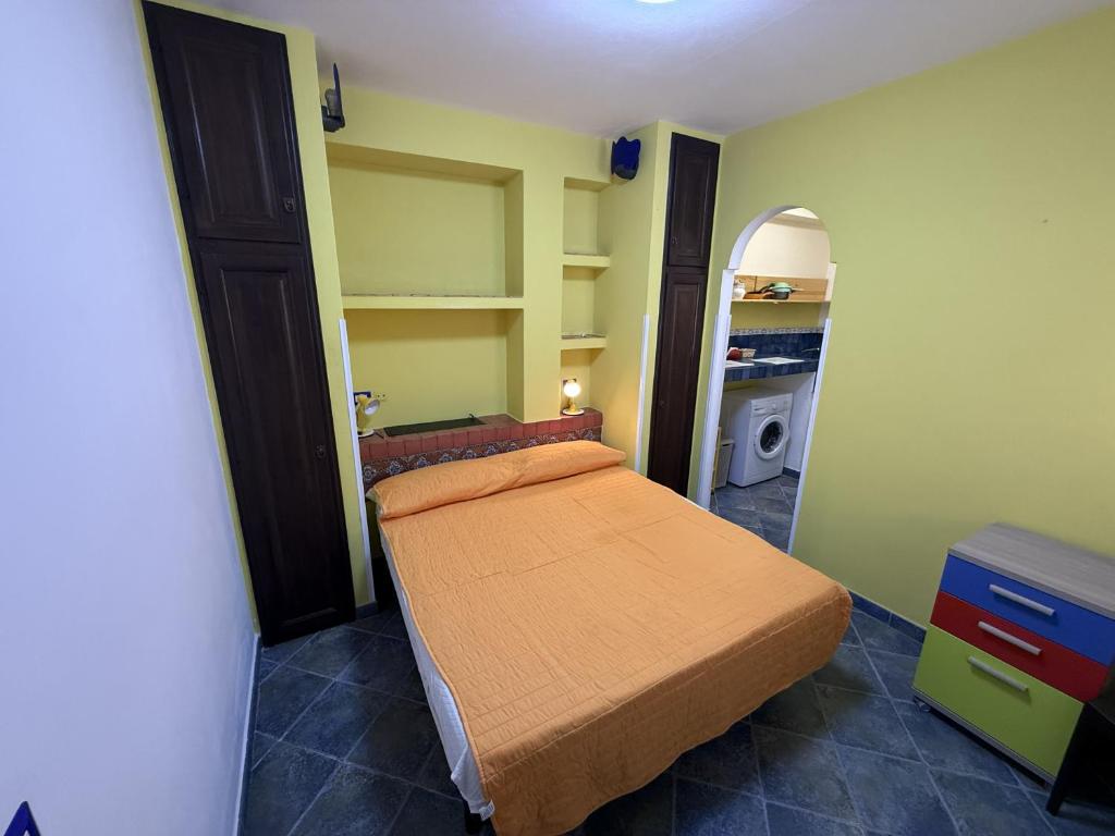 Yellow Home - 3