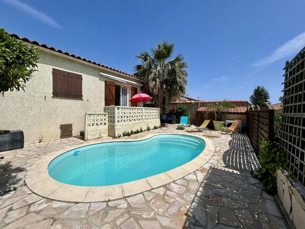 Maison avec piscine privée- Canet en Roussillon CR000-10CA - 1