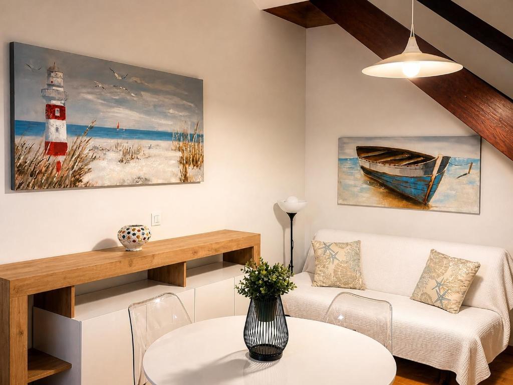 Villa Riviera by the Sea - 2