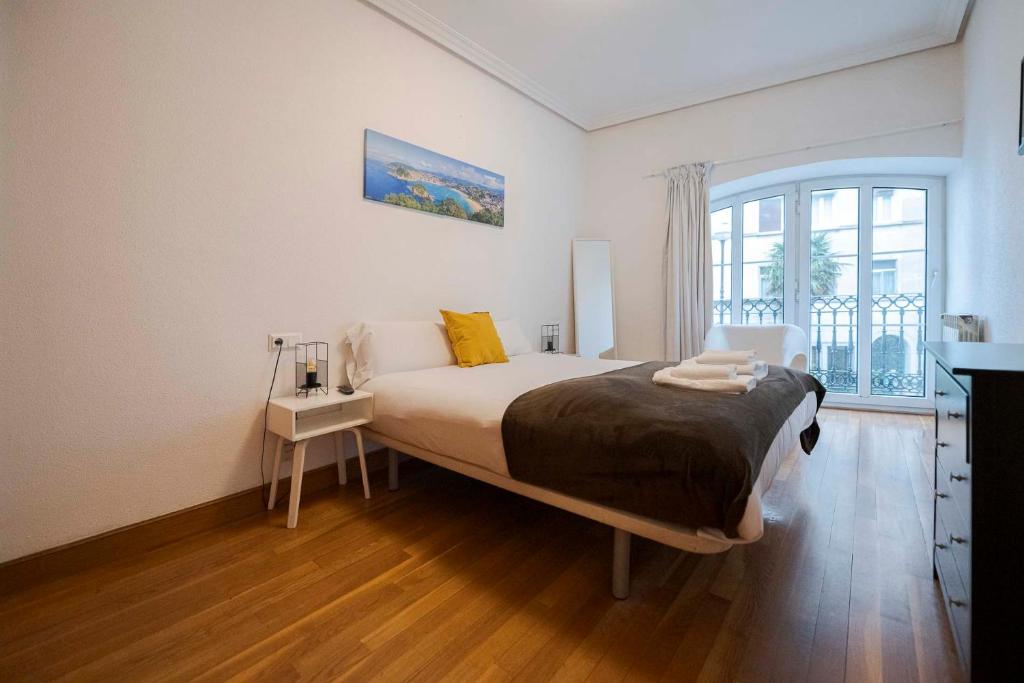 Apartamento agradable con balcón frente a la playa de La Concha - Marina 1 - 1