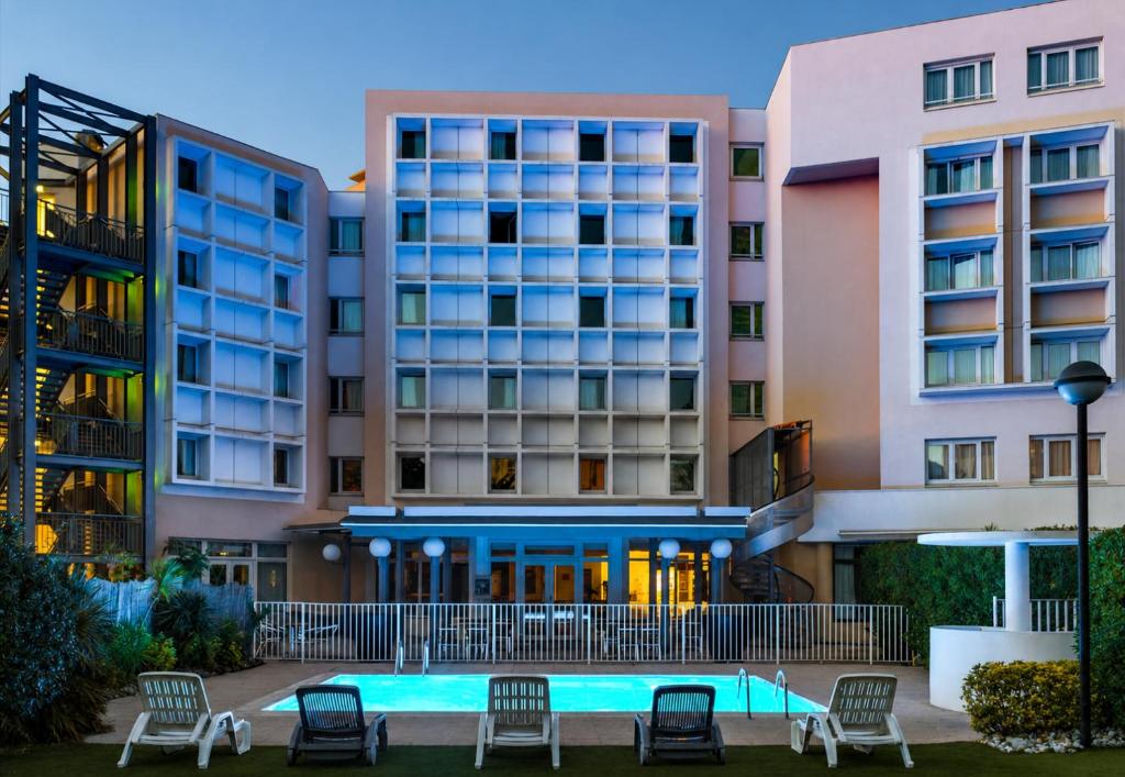 B&B HOTEL Marseille Bonneveine - 1