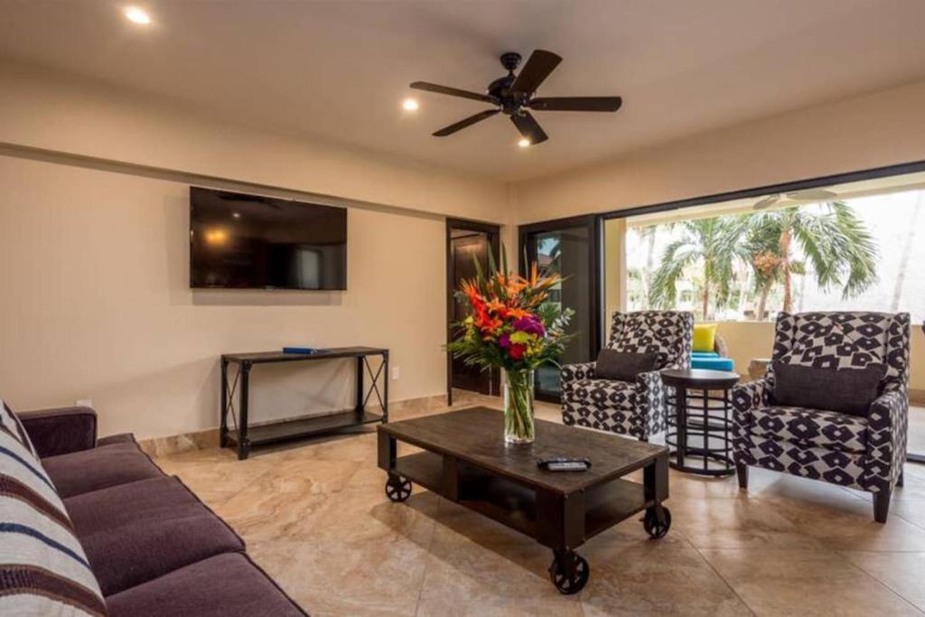 Marina Sol Casa Torero 4 BR Condo Steps to Beach - 2
