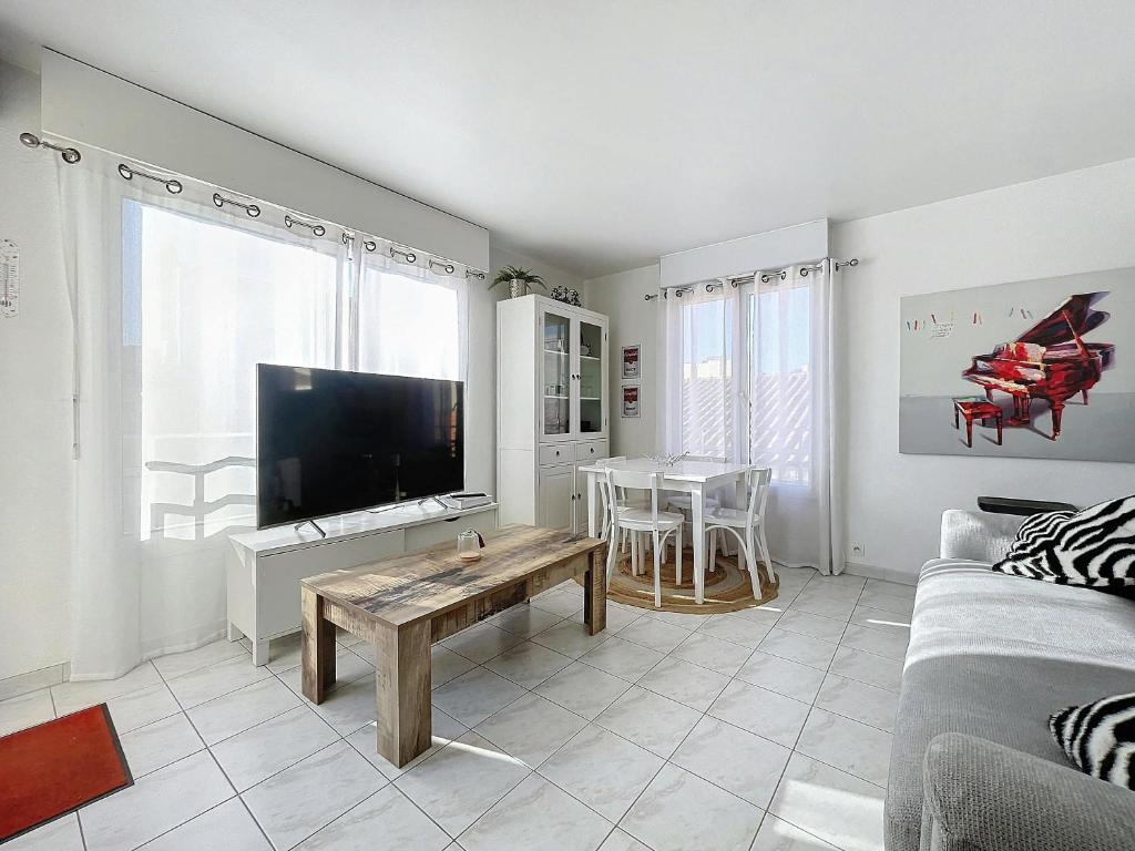Port Azur - 4 couchages -1 chambre-Piscine-Parking - 4