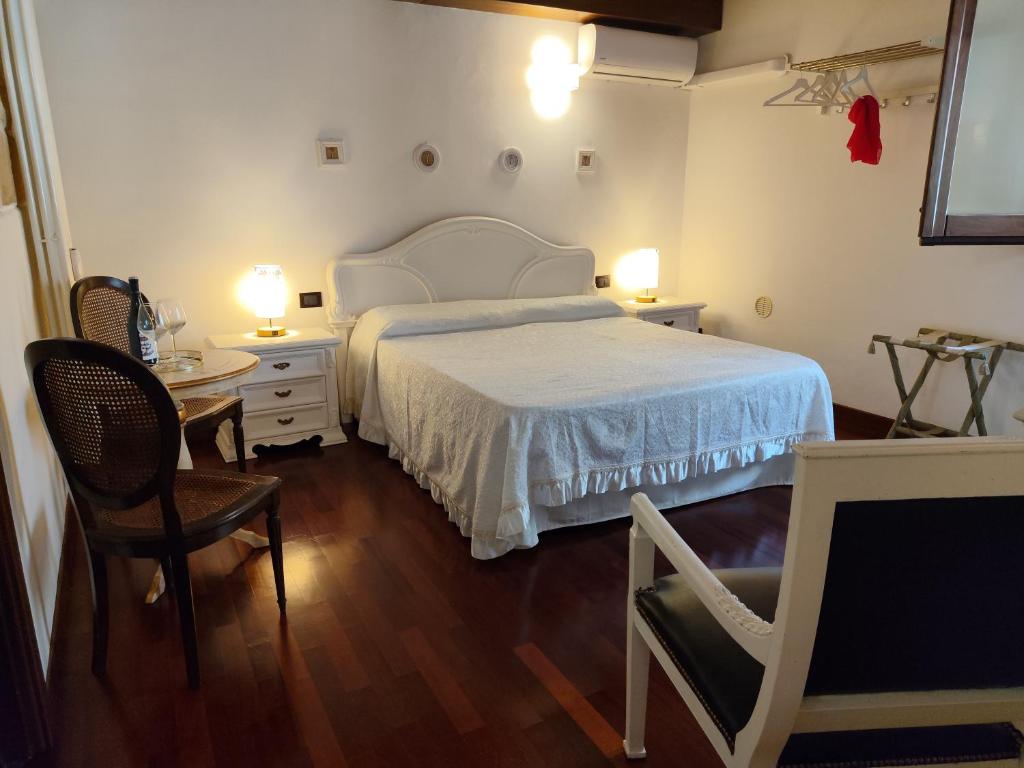 Almarè Confort Rooms - 3