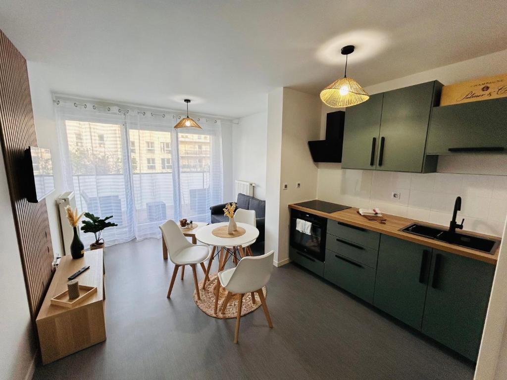 La Suite Bezannes Parking Balcon - 2