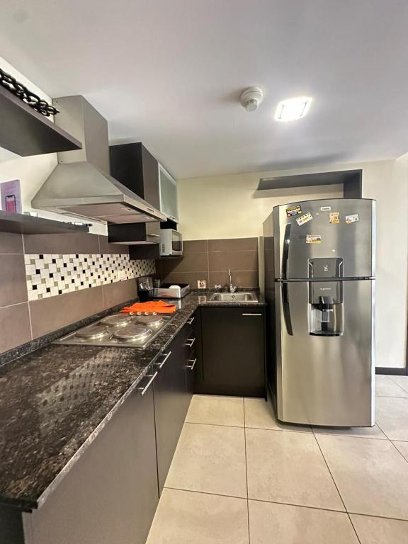 Apartamento, Torres Bellini, Puerto Santa Ana, 2 dormitorios, parqueo, vista al río - 3