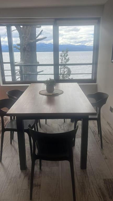 Departamento exclusivo con salida al lago - 3