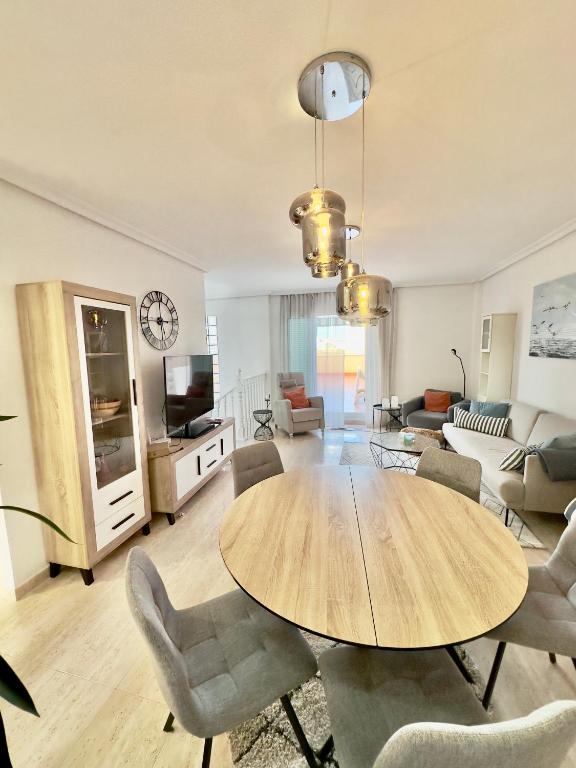 Sunny 3 bedroom townhouse with a terrace with a sea view - 5