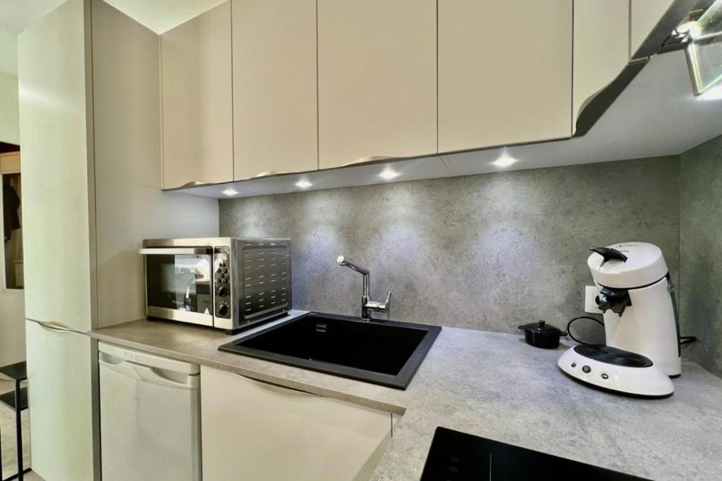 Perfect location for this bright apartment - 5