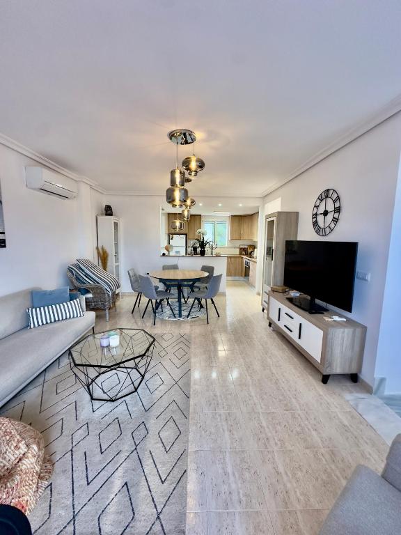 Sunny 3 bedroom townhouse with a terrace with a sea view - 1