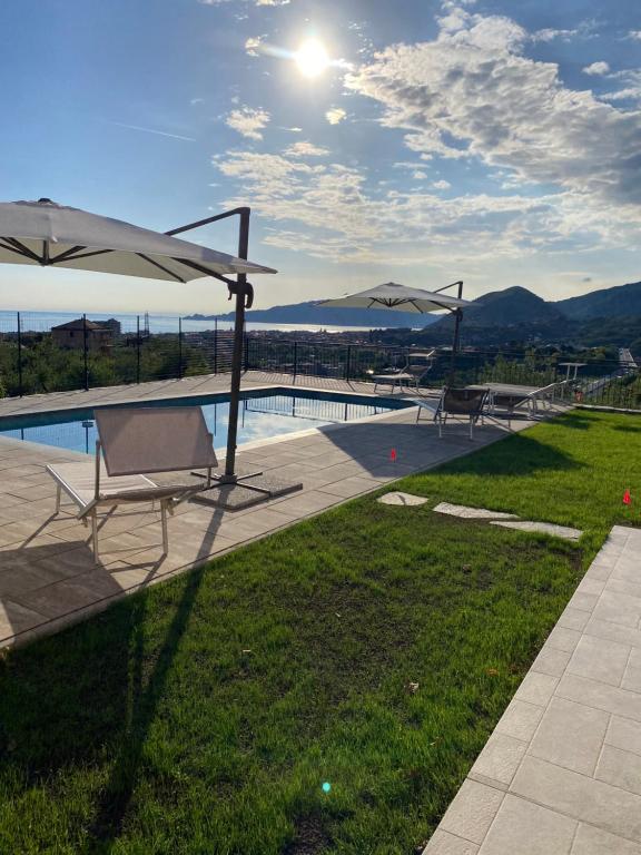 Villa swimming pool Ca'Du'Ma' Portofino view est - 2