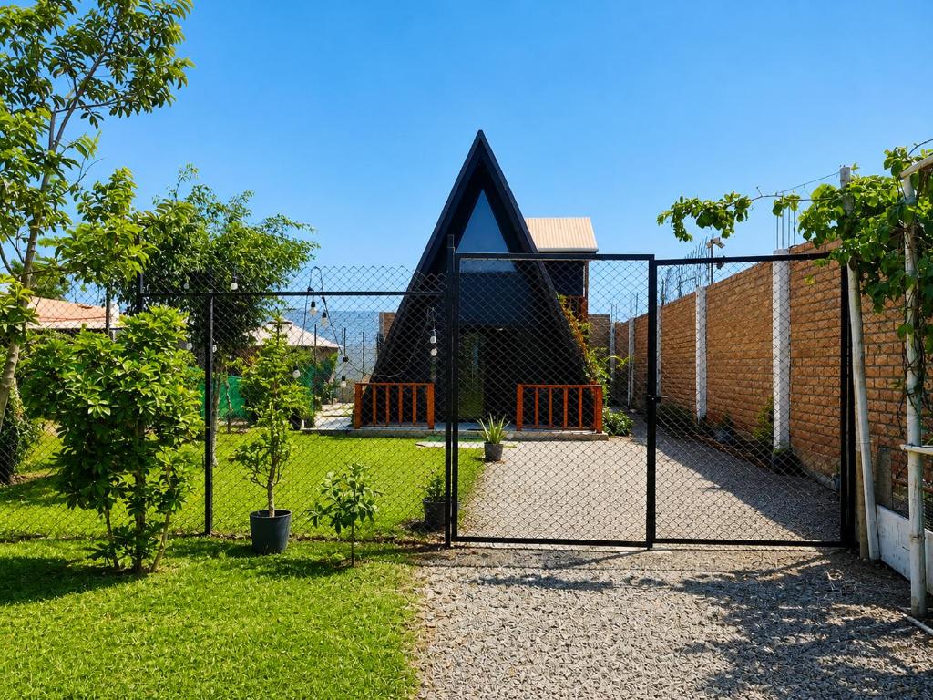 Private Luxury Cabin with Garden, Pool & Outdoor Lounge - 1