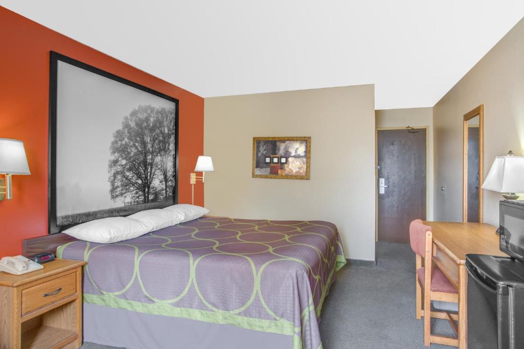 Super 8 By Wyndham Christiansburg/blacksburg Area Photo 17