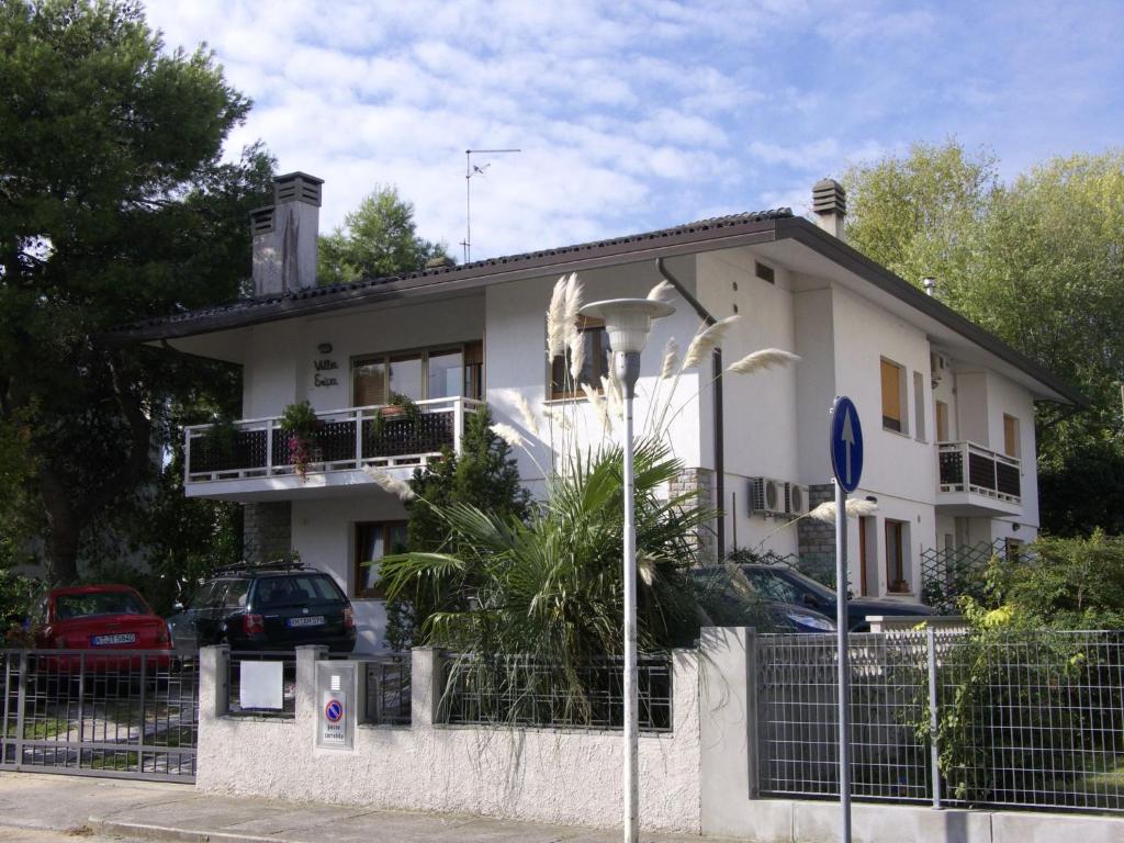 Quiet apartment with garden - 5