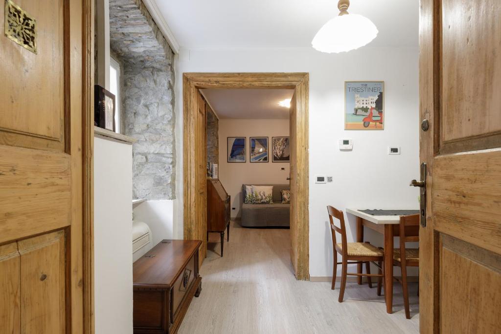 Pietra, legno e versi, casa Carducci a Trieste - 1