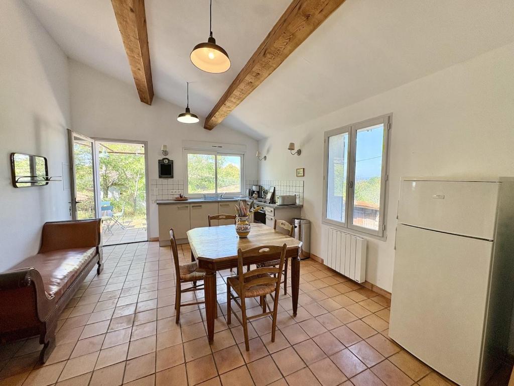 Appartement T3 chez l'apiculteur, piscine, parking, pétanque - 5