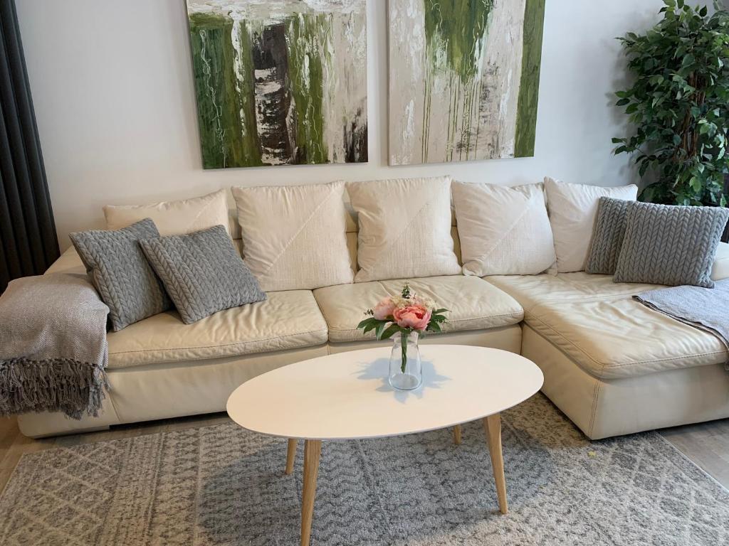 Jangilau - Large, triple aspect apartment in central Morzine - 4