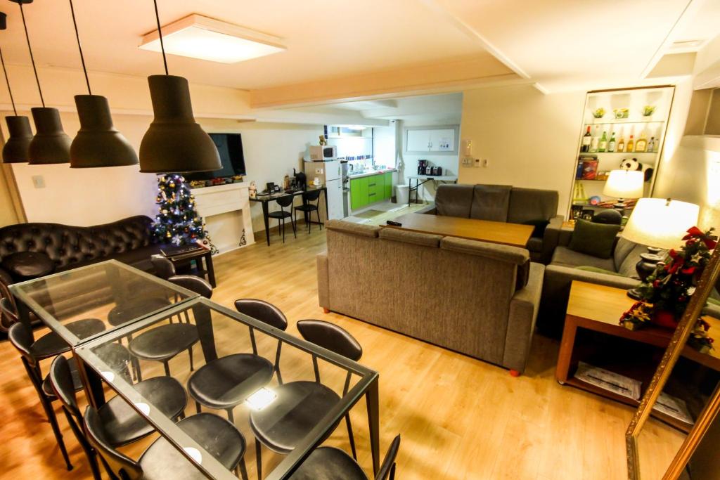 자자 백패커스 호스텔 내부