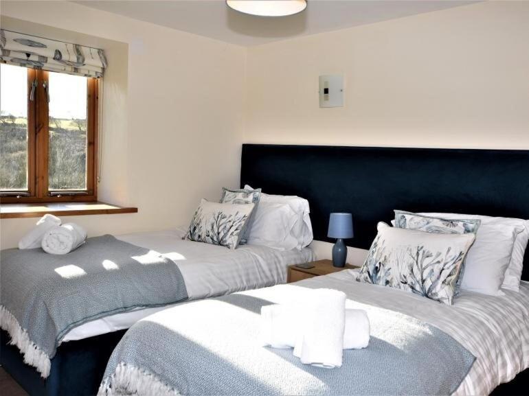 Beautiful Barn Conversion with Games Room photo 8