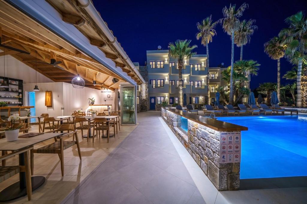 Nana Angela Apartments — Restaurant & bars in Hersonissos