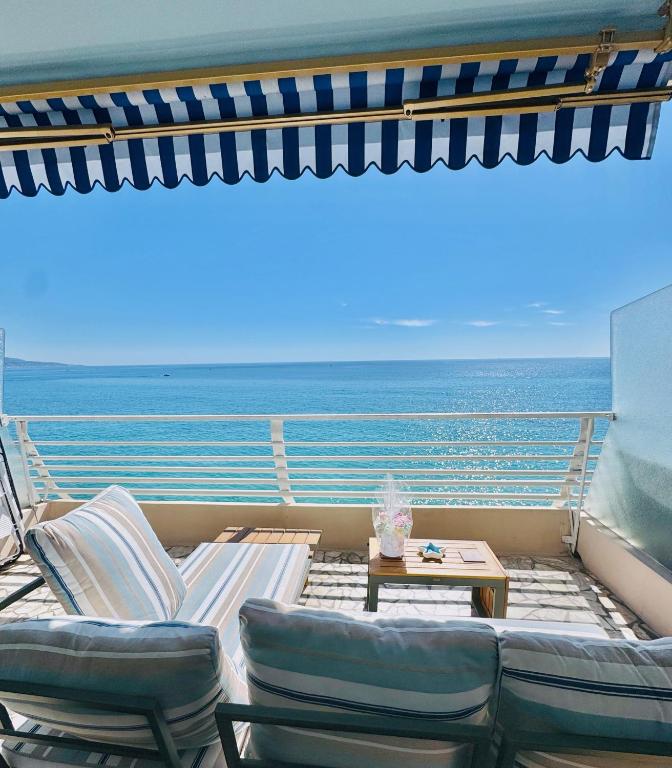 Casa Sud Menton Superbe front mer, appartement rénové, parking & climatisation - 2