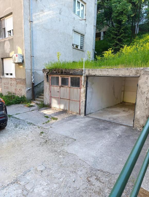 Ali-pasha luxury apartment, free parking garage - 2