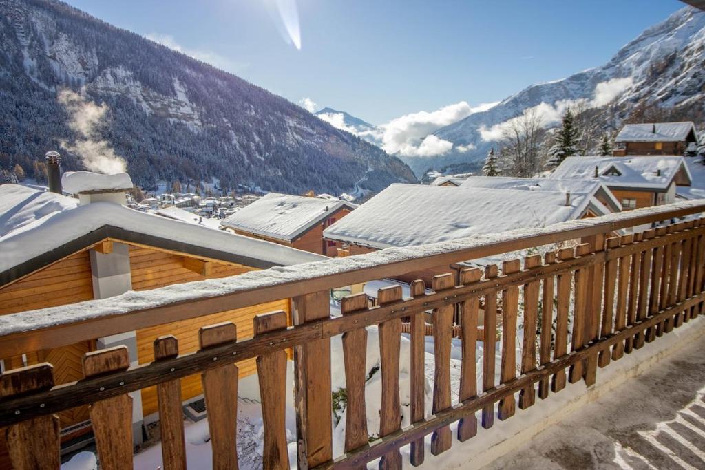 Leukerbad Nordic Retreat with Free Parking - 1